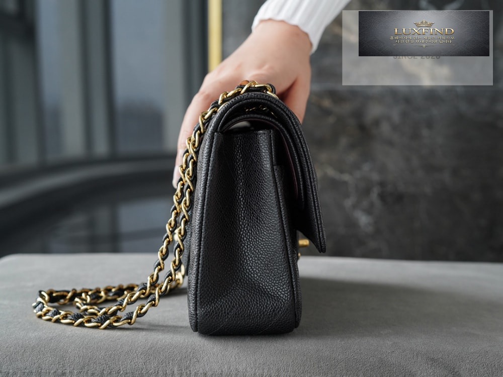 Chanel Classic Medium Caviar