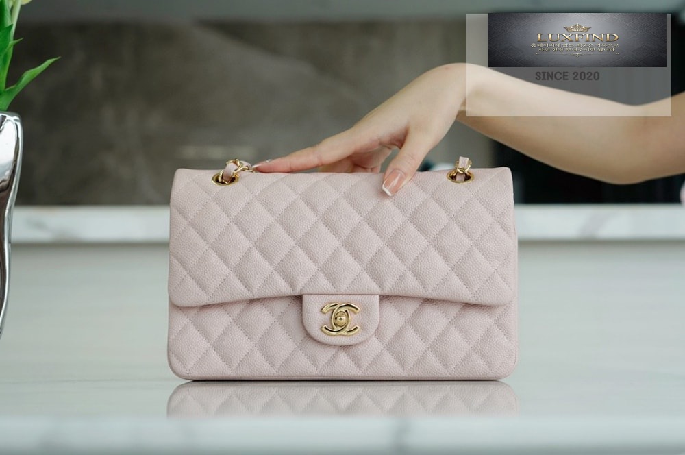 Chanel Classic Medium Caviar