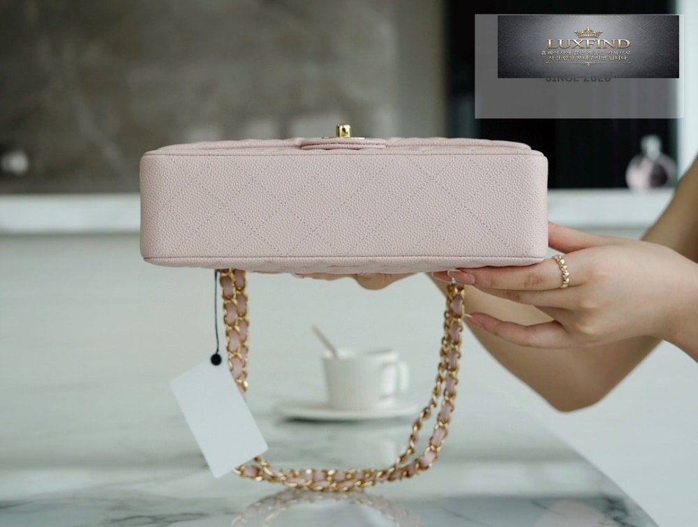 Chanel Classic Medium Caviar