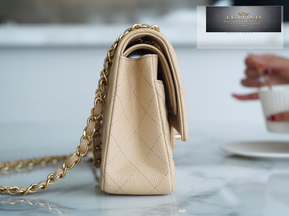 Chanel Classic Medium Caviar