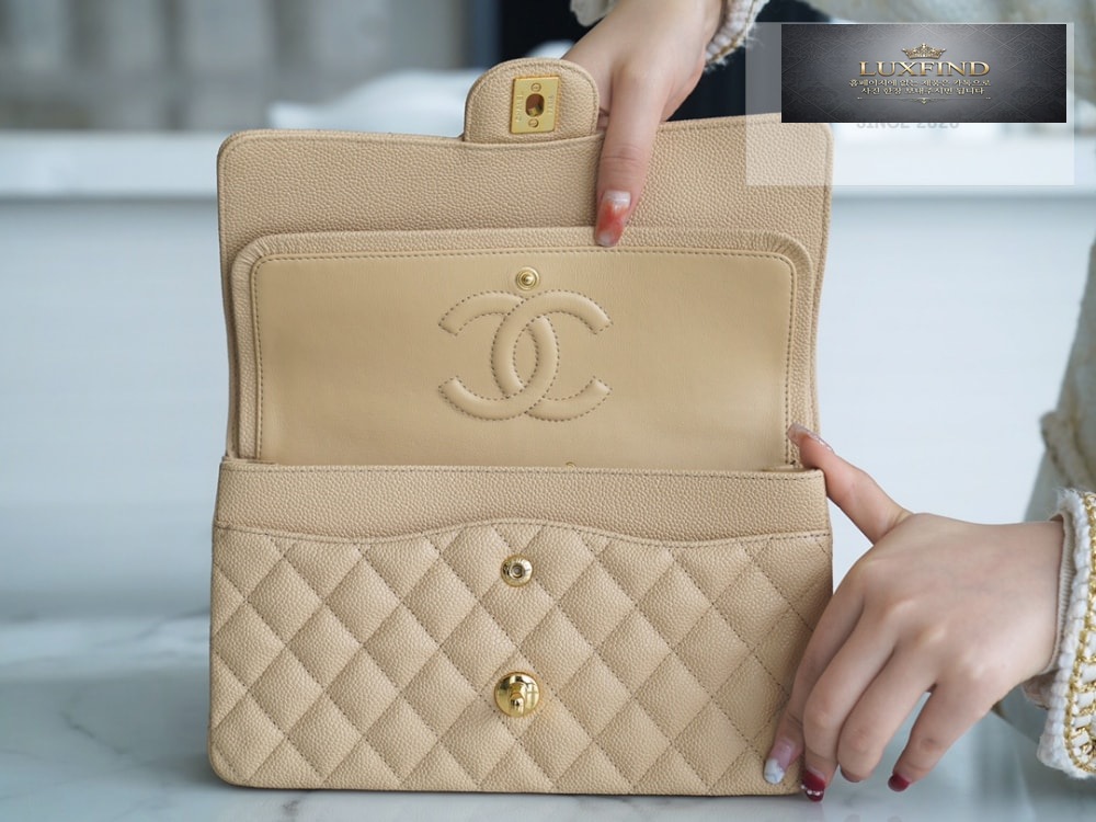 Chanel Classic Medium Caviar