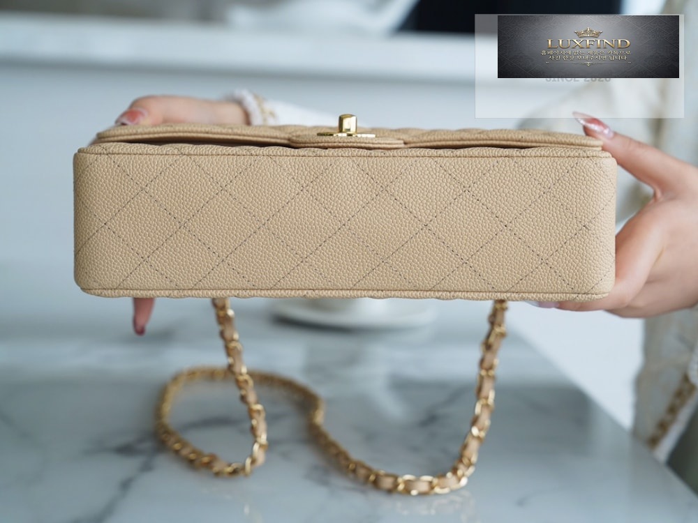 Chanel Classic Medium Caviar