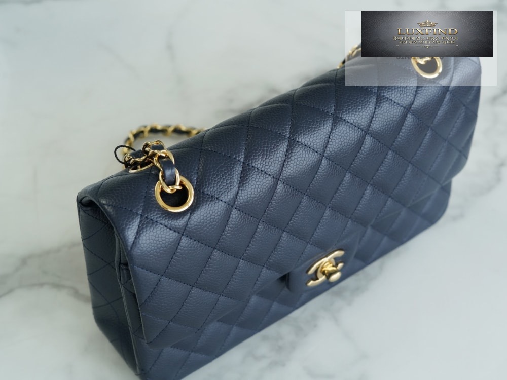 Chanel Classic Medium Caviar