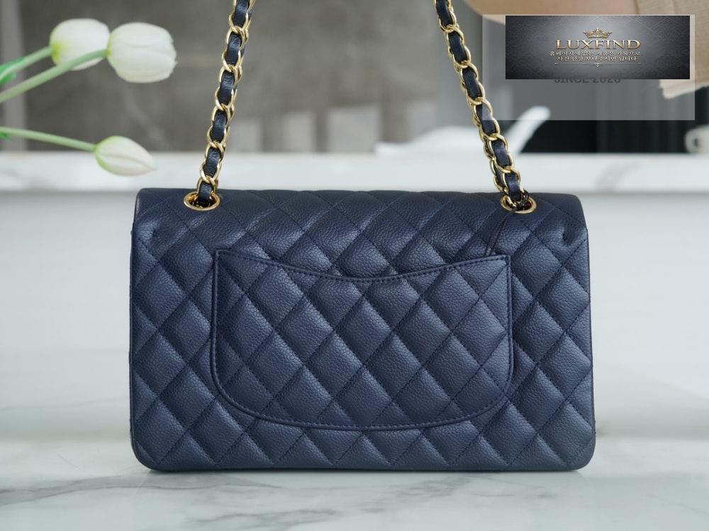 Chanel Classic Medium Caviar