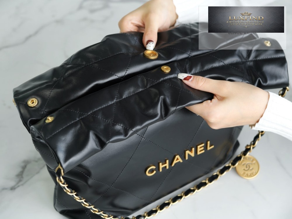 Chanel 22 Small