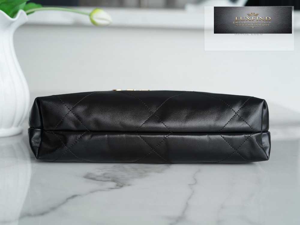 Chanel 22 Small