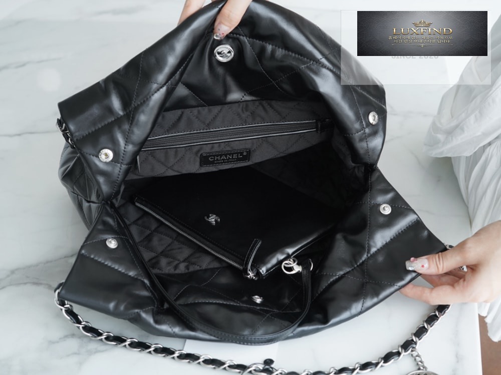 Chanel 22 Small
