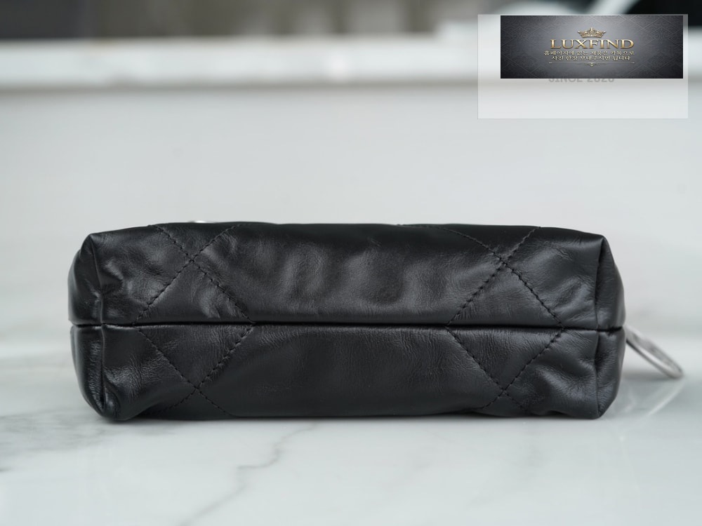 Chanel 22 Mini