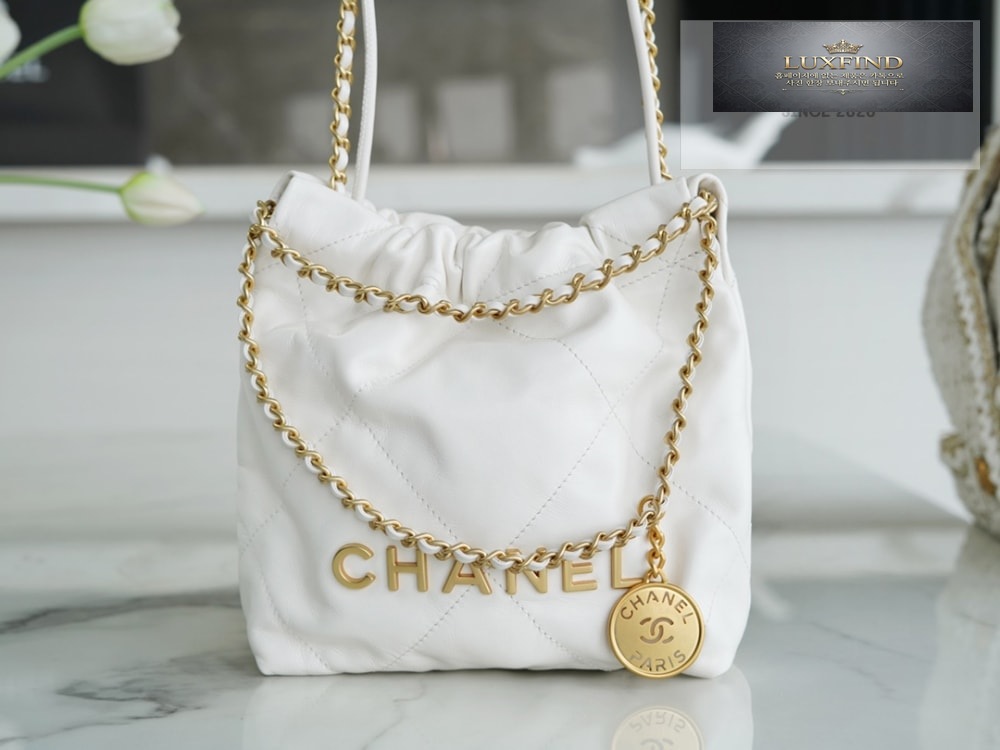 Chanel 22 Mini