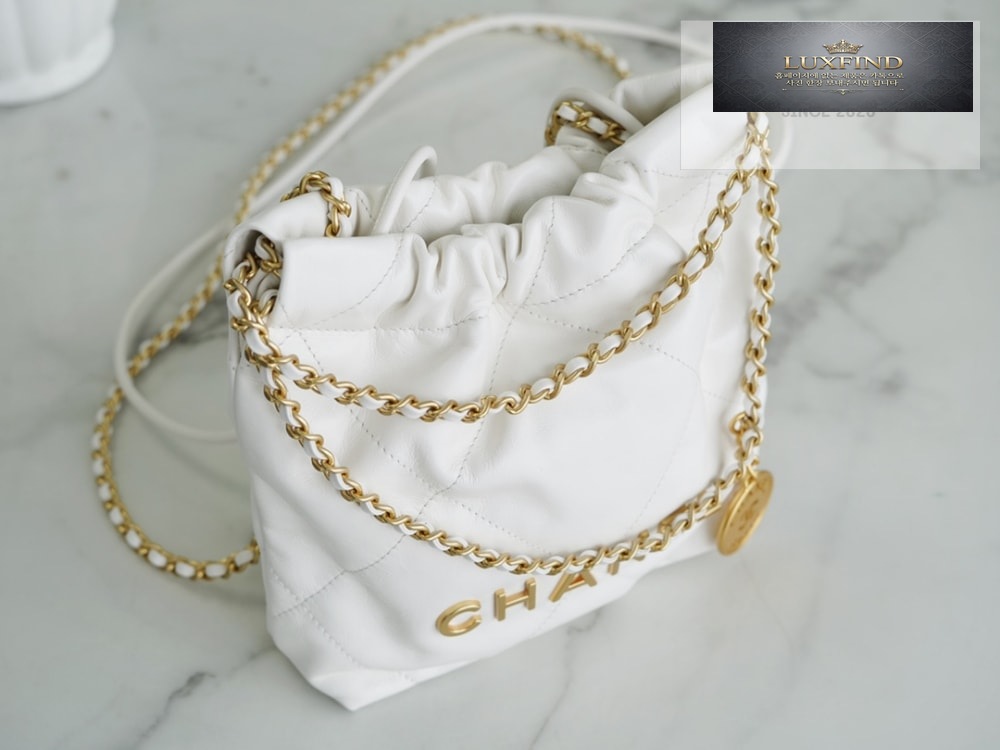 Chanel 22 Mini
