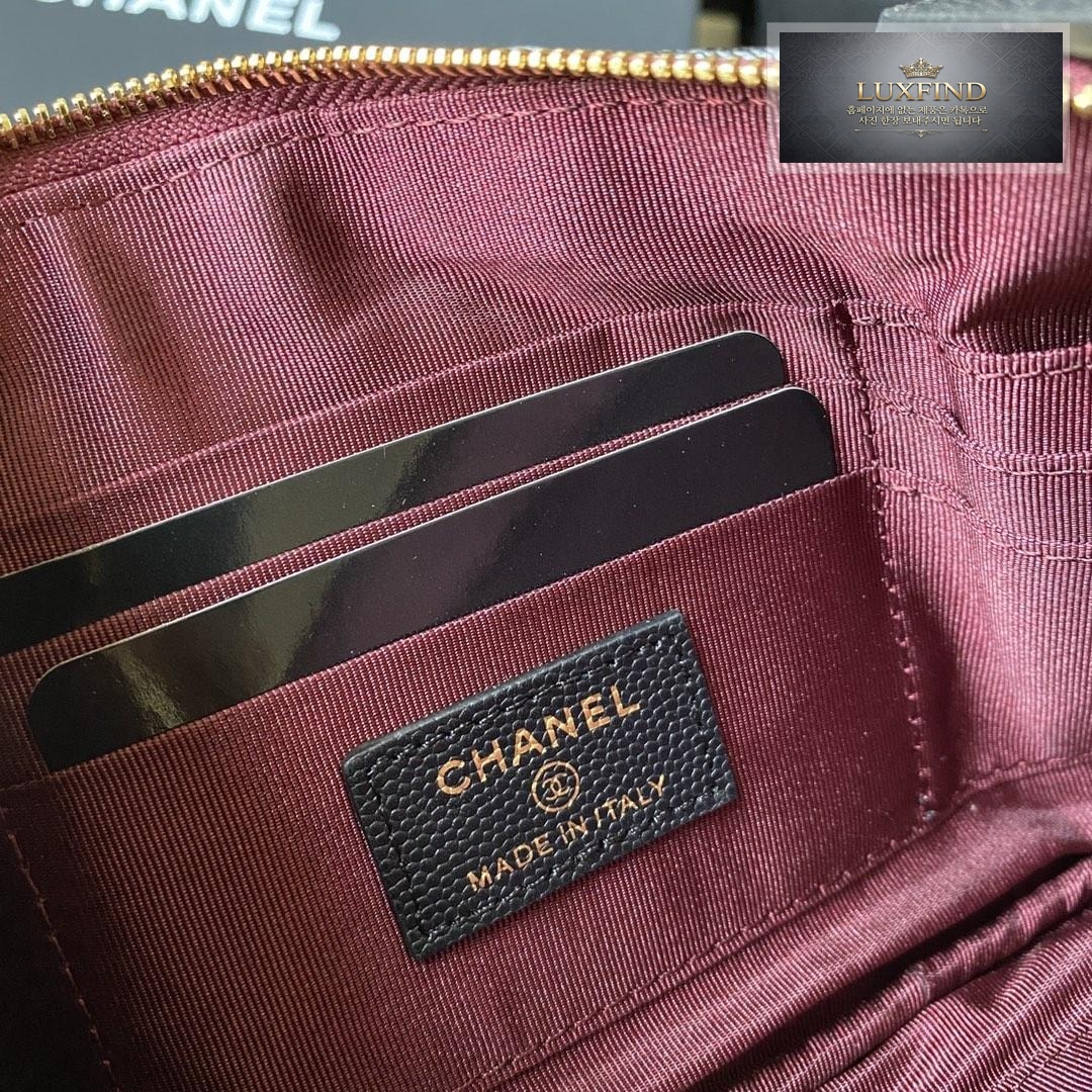 Chanel AP1071