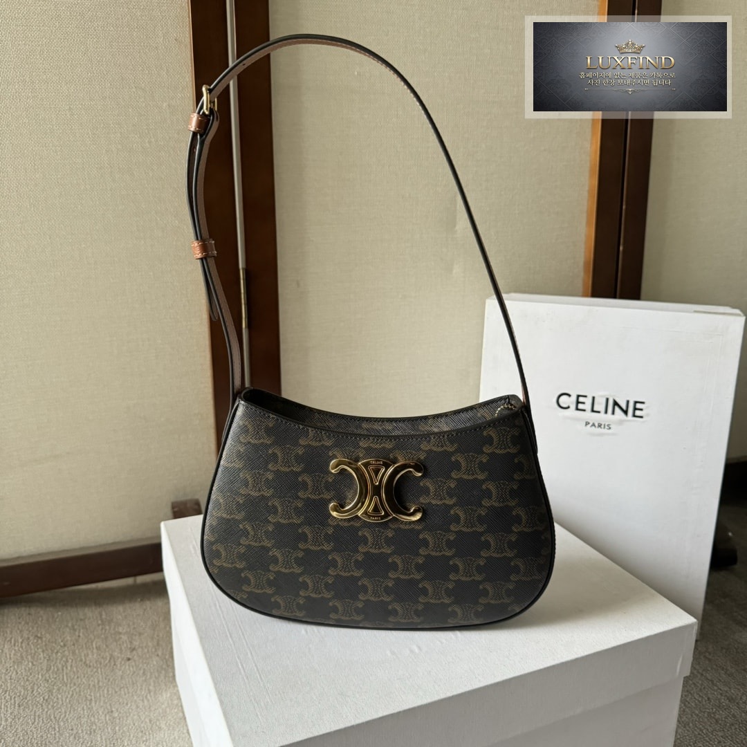 셀린느 트리옹프 캔버스 미디엄 틸리 백 22*13.5*4CM