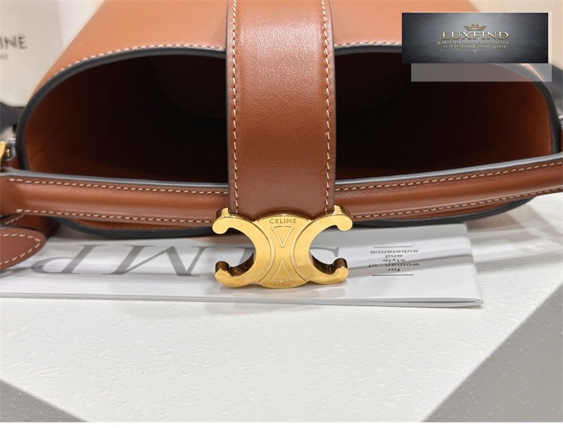 셀린느 루이즈 스몰 숄더백 소프트 카프스킨 119713
