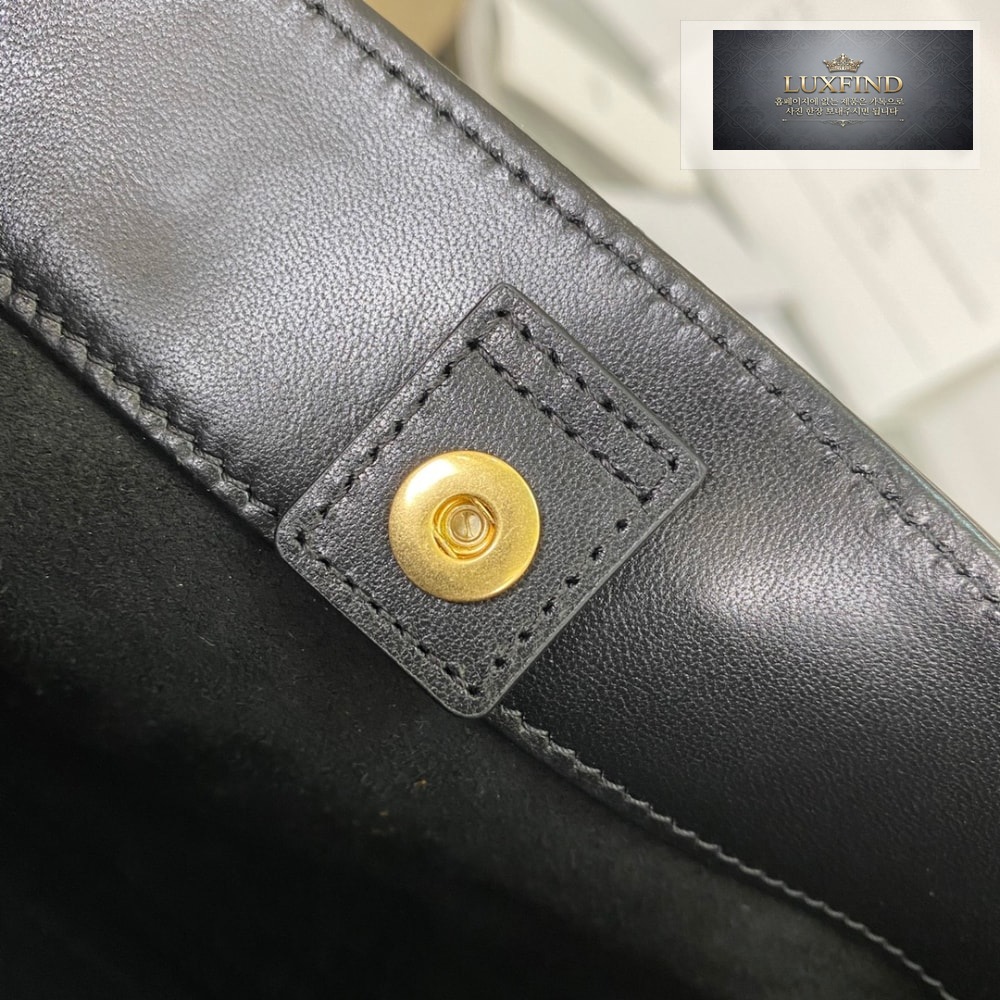 Celine Qurio Triomphe Bucket Soft Calfskin