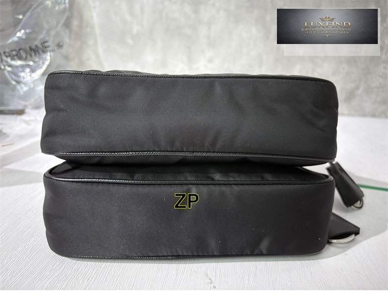 프라다 리에디션 사피아노 리나일론 호보백 1NE204